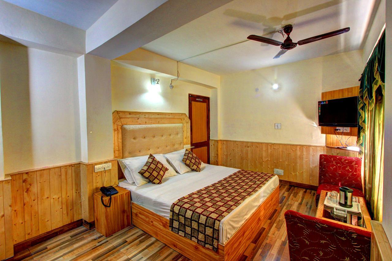 Hotel Highway Inn Manāli Zewnętrze zdjęcie