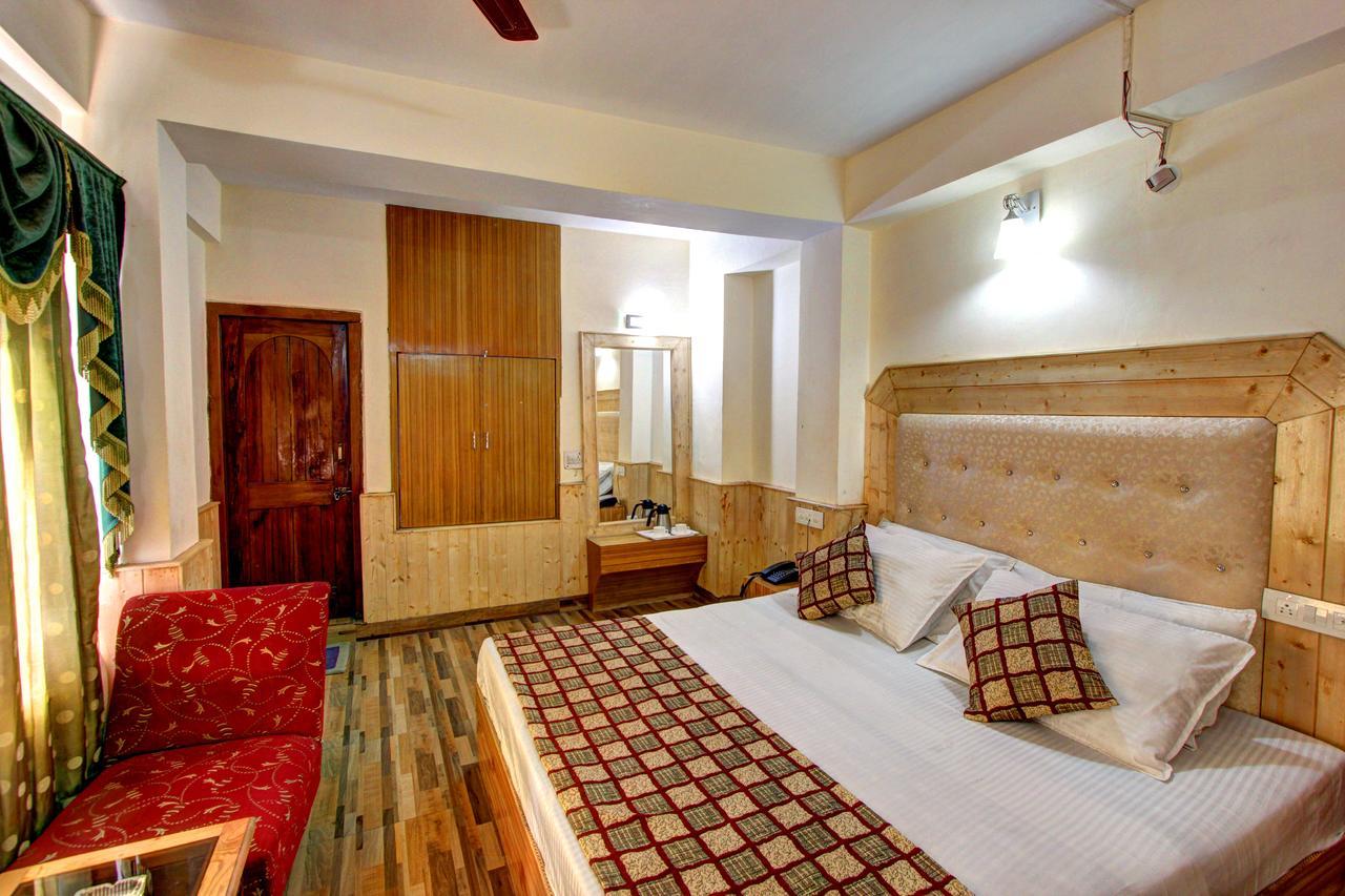 Hotel Highway Inn Manāli Zewnętrze zdjęcie
