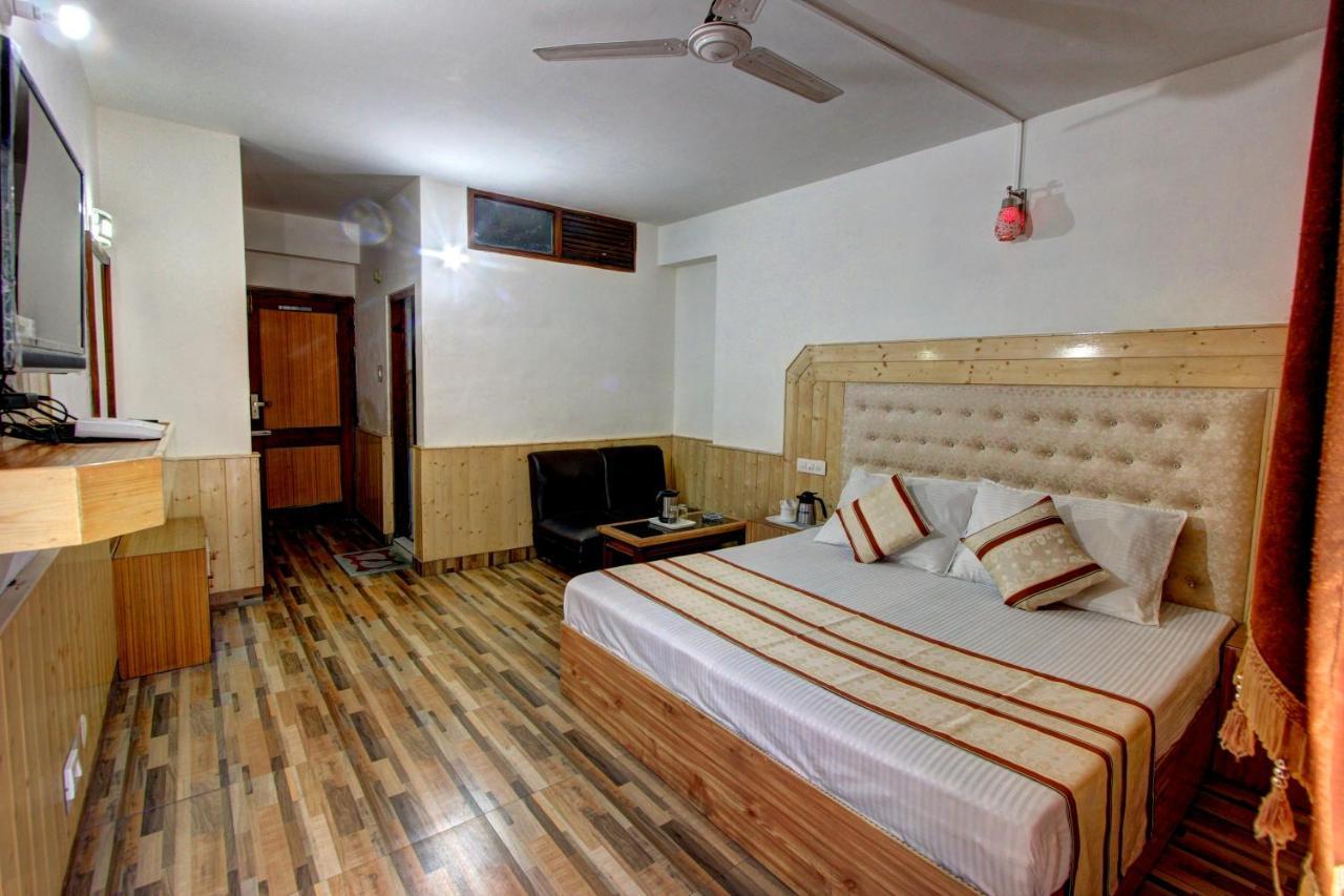 Hotel Highway Inn Manāli Zewnętrze zdjęcie